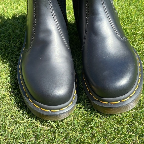 NWT DR MARTENS 2976 Hi Smooth Leather Chelsea Boots! - Picture 12 of 16